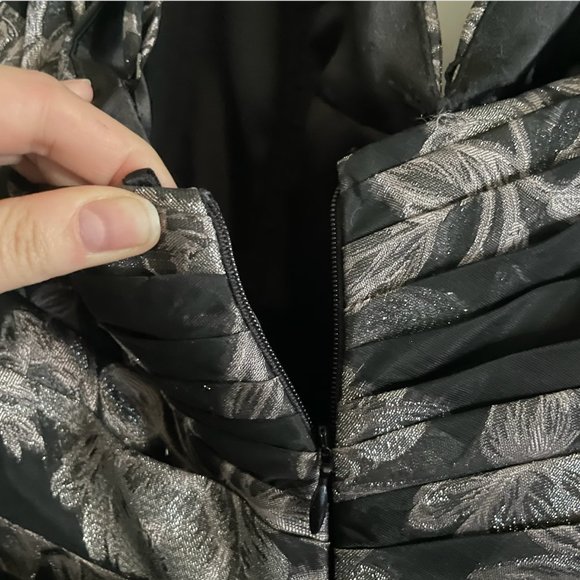 Jovani Black & Silver Floral Print Gown - US 14 - Picture 9 of 14